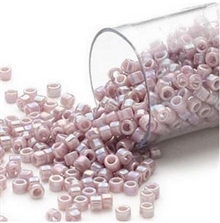 Seed beads, Delica 11/0, lys lavendel, 7,5 gram. DB158